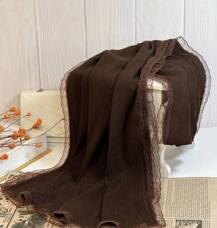 شال برشکا دور دانتل قهوه ای و مشکی